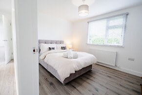 Castle View Chalet by Clonlum Cottages