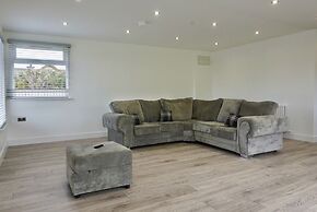 Castle View Chalet by Clonlum Cottages