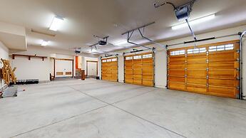 Lodestar #2001 5 Bedroom Home by RedAwning