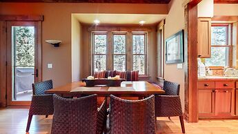 Lodestar #2001 5 Bedroom Home by RedAwning