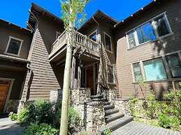 Lodestar #2001 5 Bedroom Home by RedAwning