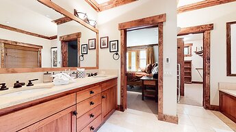 Lodestar #2001 5 Bedroom Home by RedAwning