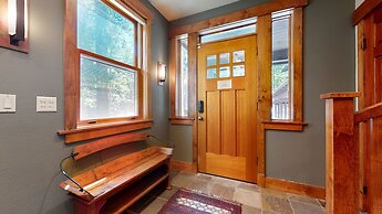 Lodestar #2001 5 Bedroom Home by RedAwning