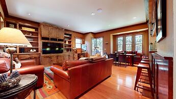 Lodestar #2001 5 Bedroom Home by RedAwning