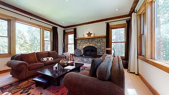 Lodestar #2001 5 Bedroom Home by RedAwning