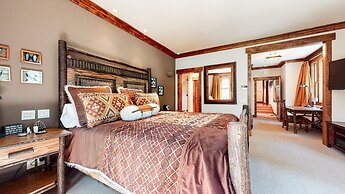 Lodestar #2001 5 Bedroom Home by RedAwning