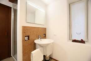 Residenza Corte Carnesali - Italian Homing