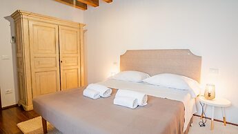 Residenza Corte Carnesali - Italian Homing