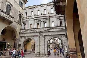 Residenza Corte Carnesali - Italian Homing