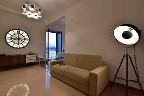 Duomo sea Side Deluxe Apartment