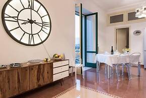 Duomo sea Side Deluxe Apartment