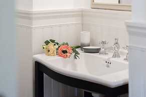 Duomo sea Side Deluxe Apartment