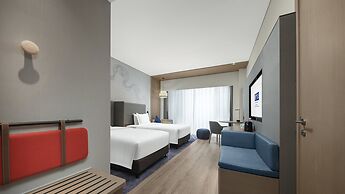 Holiday Inn Express Tengchong Hot Spring by IHG