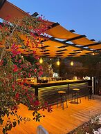 Marimare Beach & Bungalow Hotel