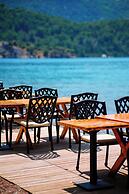 Marimare Beach & Bungalow Hotel