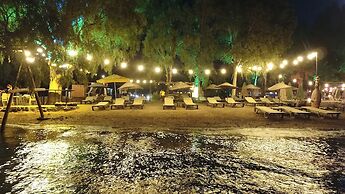 Marimare Beach & Bungalow Hotel