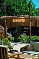 Marimare Beach & Bungalow Hotel