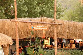 Marimare Beach & Bungalow Hotel