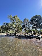 Marimare Beach & Bungalow Hotel