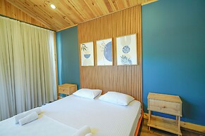 Marimare Beach & Bungalow Hotel