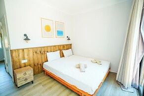 Marimare Beach & Bungalow Hotel