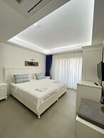 Dalyan Risus Suite