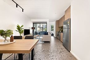 Cinema Suites Apartments by Urban Rest