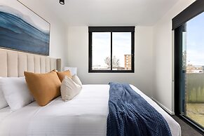 Cinema Suites Apartments by Urban Rest