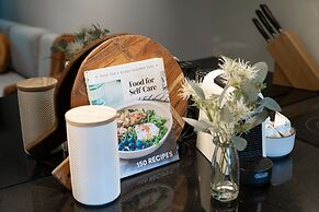 Cinema Suites Apartments by Urban Rest