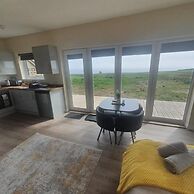 Beautiful Executive Chalet on the Nc500