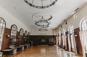 Mokrice Castle Estate
