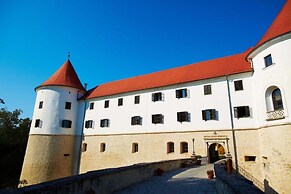 Mokrice Castle Estate
