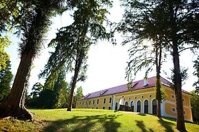 Mokrice Castle Estate