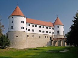 Mokrice Castle Estate