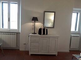 Immaculate 2-rooms Apartment in Todi , Umbria