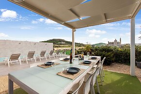 Twilight Gozitan Farmhouse With Pool