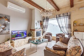 Twilight Gozitan Farmhouse With Pool