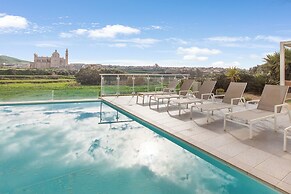 Twilight Gozitan Farmhouse With Pool