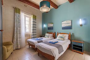 Twilight Gozitan Farmhouse With Pool