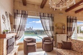 Twilight Gozitan Farmhouse With Pool