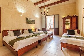 Villayana Gozitan Farmhouse with pool