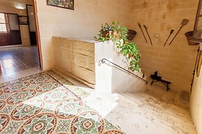 Villayana Gozitan Farmhouse with pool