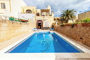 Villayana Gozitan Farmhouse with pool