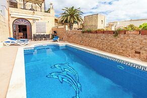 Villayana Gozitan Farmhouse with pool