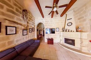 Villayana Gozitan Farmhouse with pool