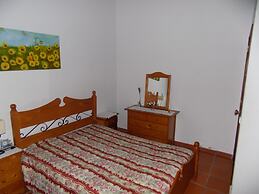 Casa da Felicidade - Three Bedroom House in Pataias