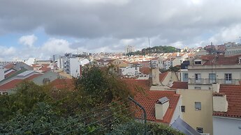 Anjos Apartment - Family Studio Central Lisbon