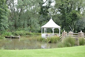Flitwick Ranch - Old Cheese Factory Room 4