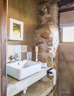 Flitwick Ranch - Bull Stables Room 8