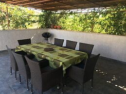 House Erra -family Frendly House